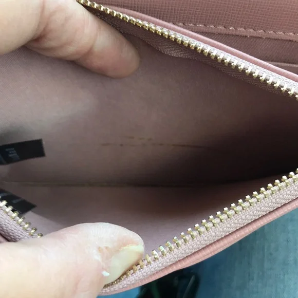 Bebe mauve crossbody with gold & mauve chain - Picture 7 of 14